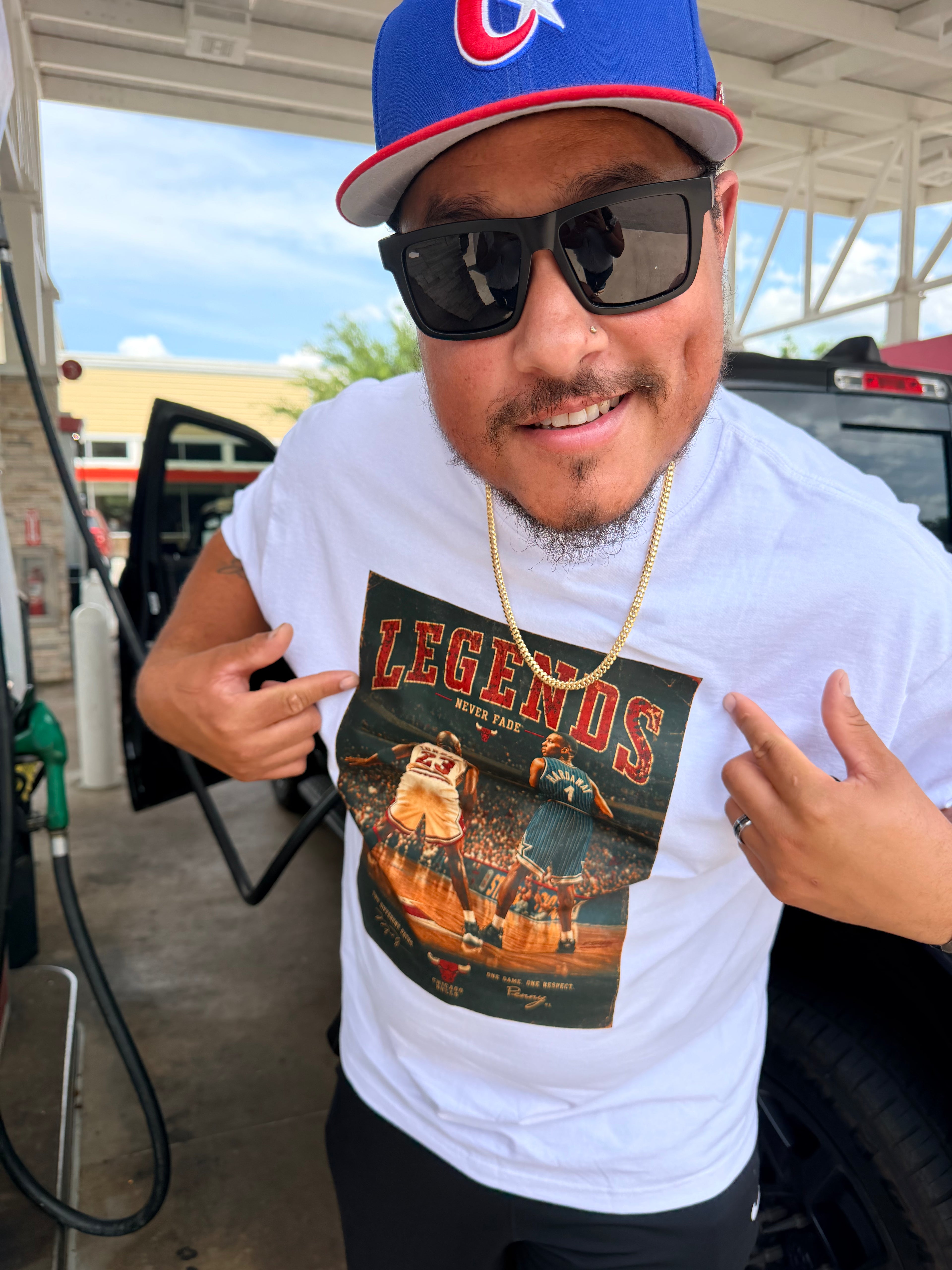 LEGENDS NEVER FADE Heavy Tee